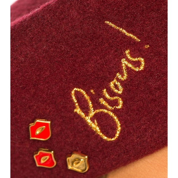 Van Palma Burgundy Wool \